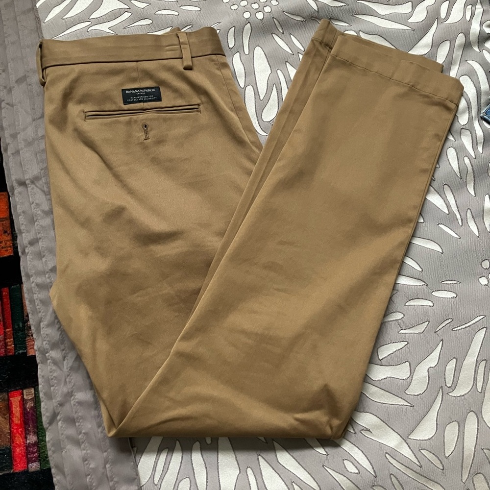 Banana Republic Men's Khaki Chinos